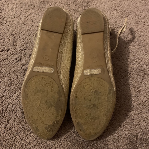 GOLD FLATS WITH ANKLE STRAP - Picture 4 of 4